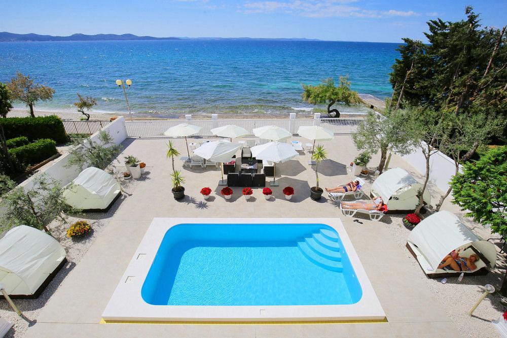 Triana-adults Only 4*