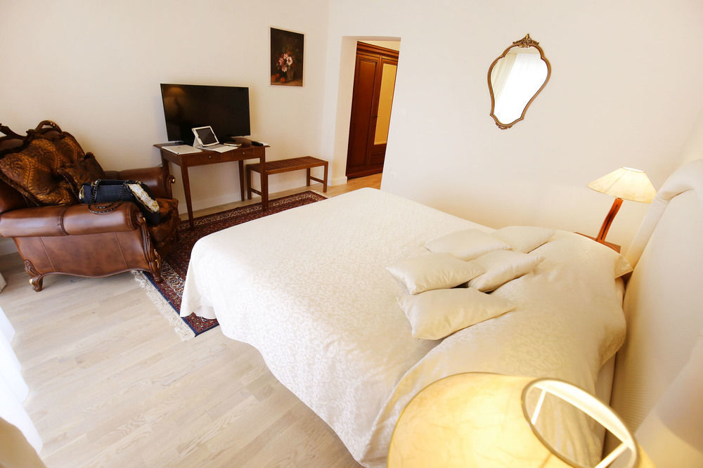 Triana-adults Only Gostinjska kuća 4*