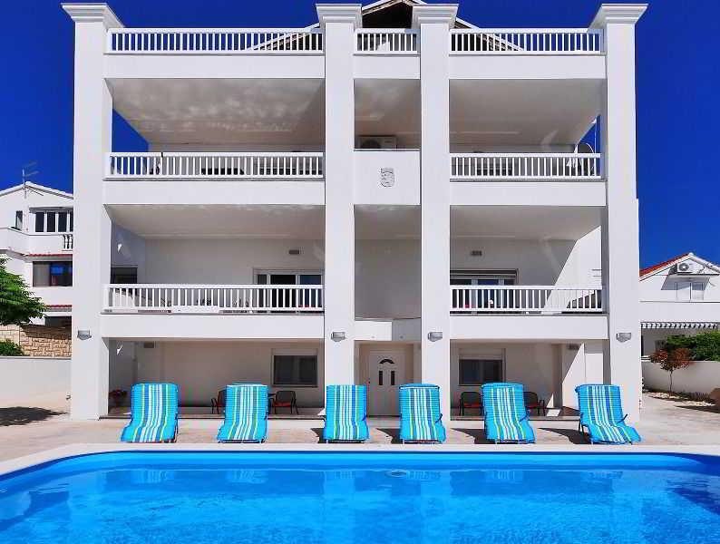 Triana-adults Only Gostinjska kuća 4*