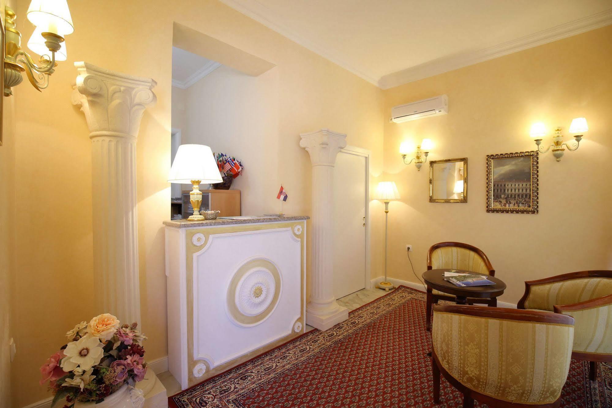 Gostinjska kuća Triana-adults Only 4*